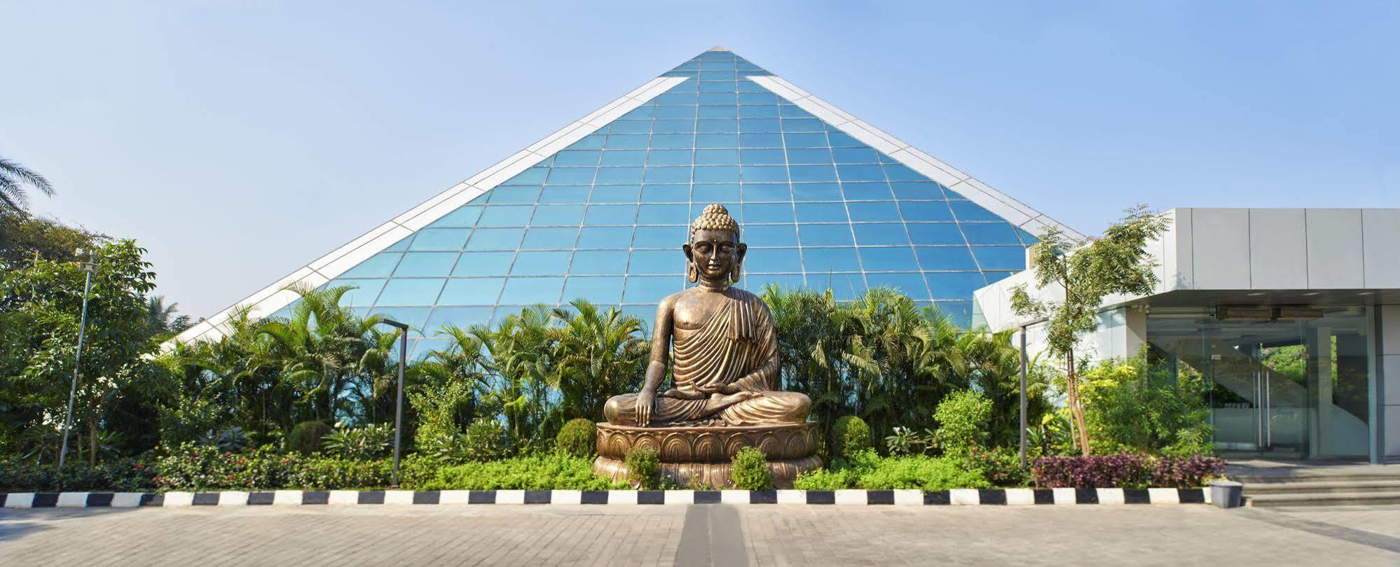 Eskay Resorts Mumbai Bagian luar foto