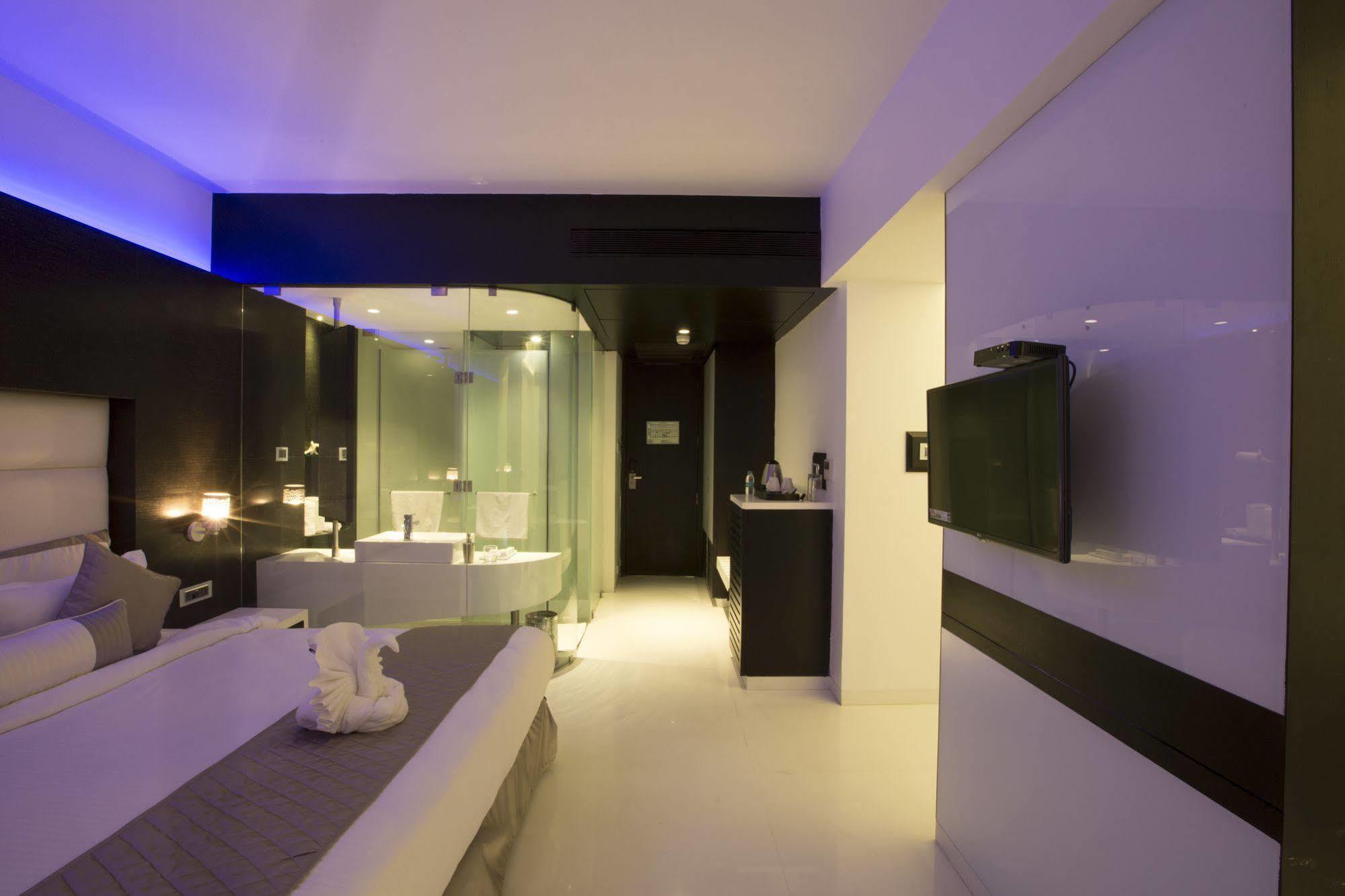 Eskay Resorts Mumbai Bagian luar foto